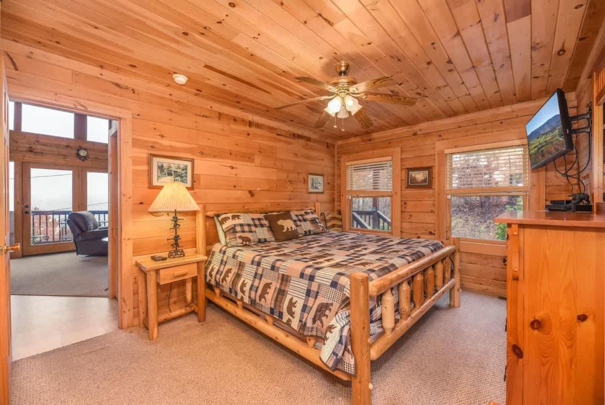 Gorgeous View. Hot Tub. Privacy. Fireplace. Pool & Fishing Access! Sevierville Dış mekan fotoğraf