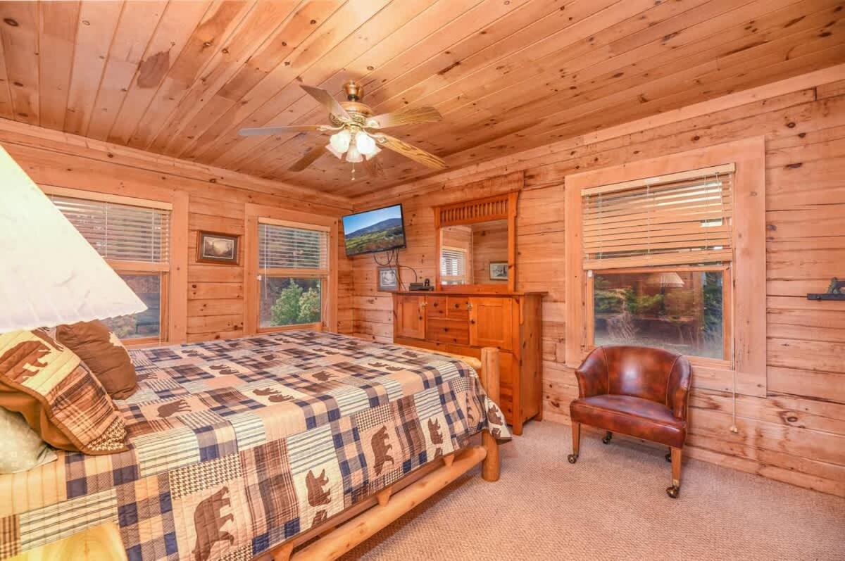 Gorgeous View. Hot Tub. Privacy. Fireplace. Pool & Fishing Access! Sevierville Dış mekan fotoğraf
