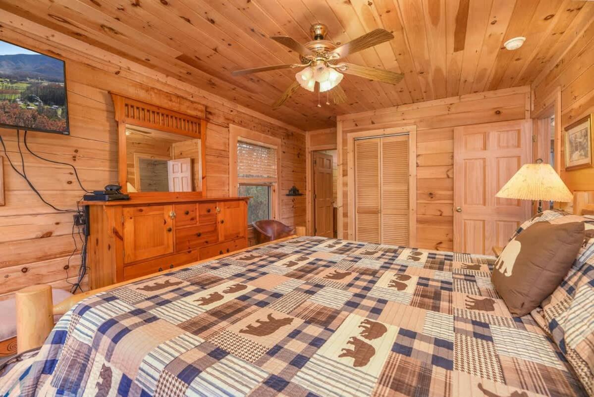 Gorgeous View. Hot Tub. Privacy. Fireplace. Pool & Fishing Access! Sevierville Dış mekan fotoğraf